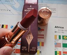 Charlotte Tilbury Lipstick in Walk of No Shame