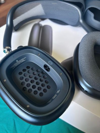 AirPods Max