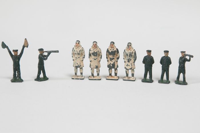 lead soldiers