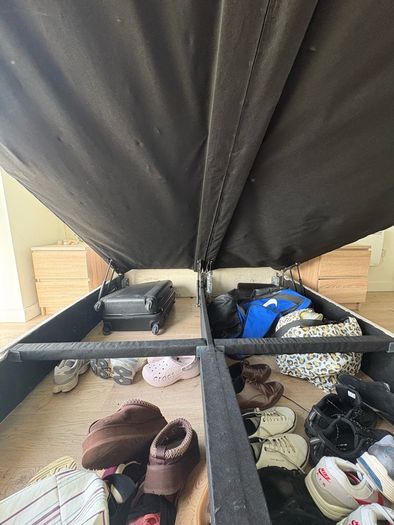 Kingsize Ottoman storage bed
