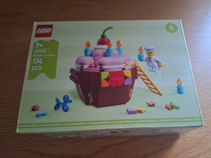 Lego birthday cupcake 40905
