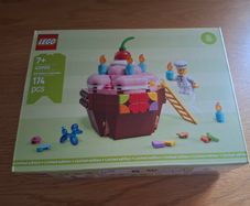Lego birthday cupcake 40905