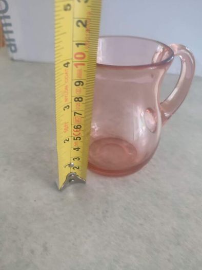 Vintage Pink glass creamer milk jug great condition.
