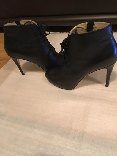 Beautiful Hobbs Leather Boots, size EU-41, UK-7