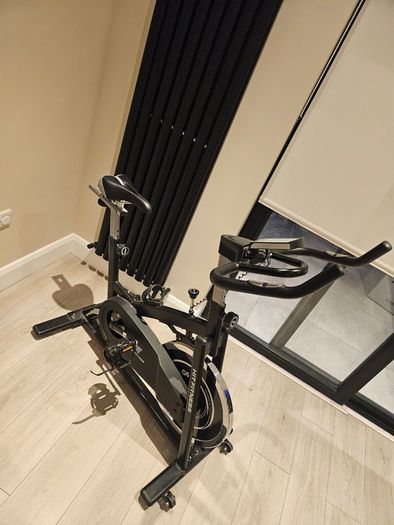 Hit Fitness G6 Indoor Cycling Bike. Perfect Condition (Barely Used)