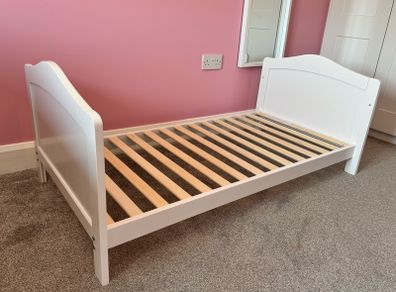 Cot bed