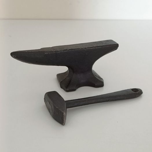 Vintage Miniature Blacksmiths Anvil and Hammer - Cast Iron