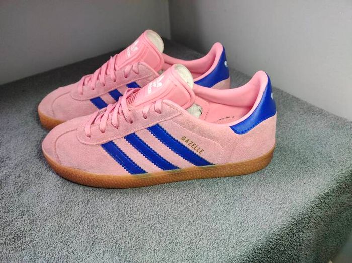 Trainers Adidas Originals women.