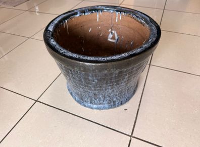 Ceramic pot