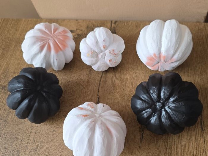6 pumpkins Halloween