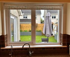 Window & roller blind