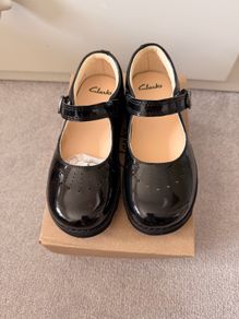 New Clarks school shoes UK9.5E