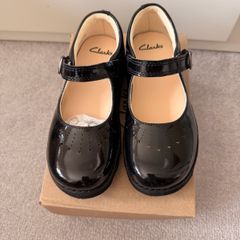 New Clarks school shoes UK9.5E
