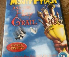 Monty Python and the Holy Grail (2 disc special edition)