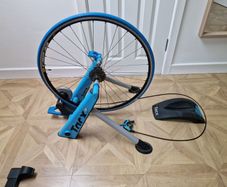 Tacx turbo trainer and wheel