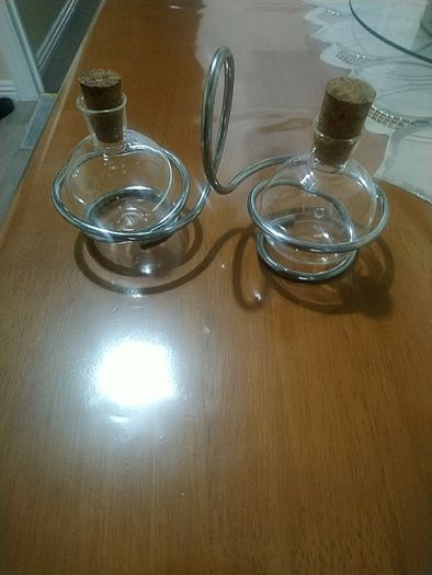 Salt and pepper set