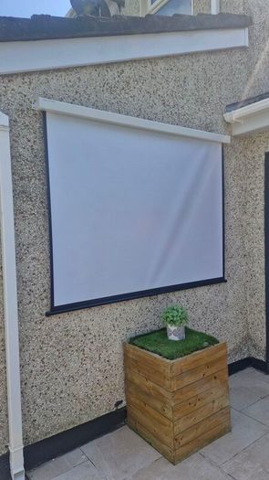 projector screen