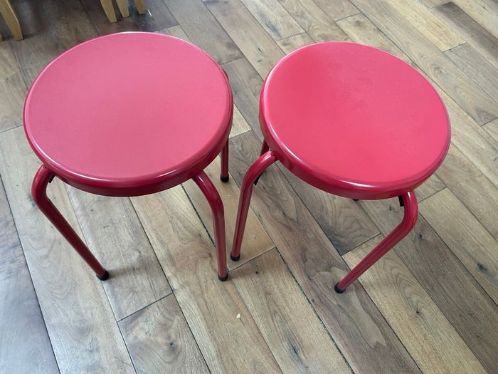 Red stools
