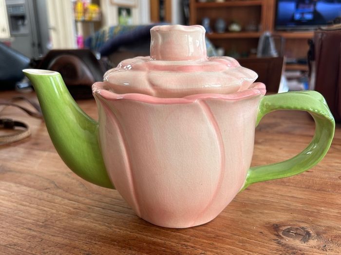 Rose shaped Tea Pot