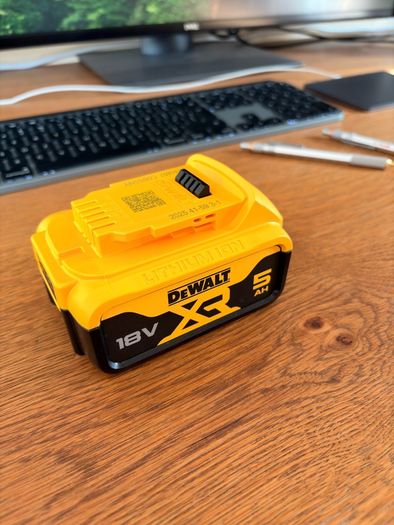 DeWalt Battery