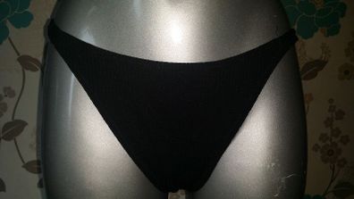 Stretchy black swim bottoms size Uk16 EUR44 price includes postage