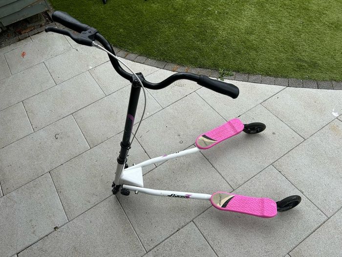 2 x Flicker and 2 x Space Scooter bundle