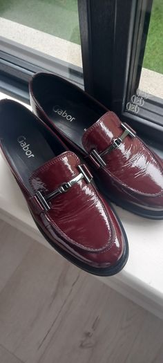Gabor burgundy patented loafer shoes