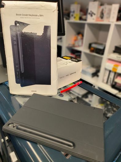 Original Samsung Tab S9, S9 5G, S9 FE, S9 FE 5G Book Cover Keyboard Slim Model: EF-DX710/ Used