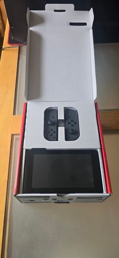 Nintendo Switch Bundle + 3 Games + 128GB SD Card + Case