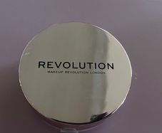 Revolution Loose Setting Translucent Powder