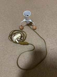 Lamp base