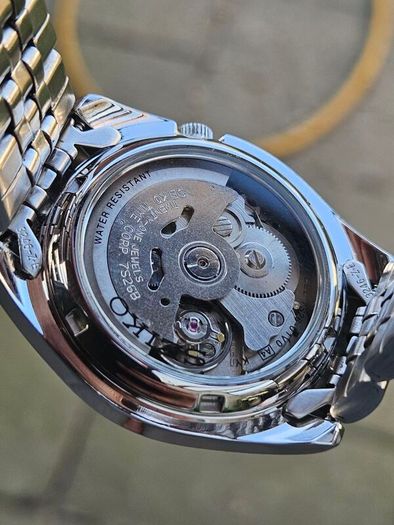 Watch Seiko 5 Automatic.