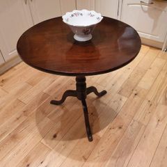 Georgian Mahogany Top Tripod Table