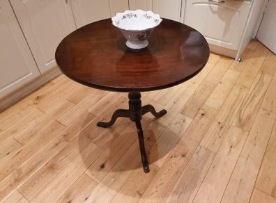 Georgian Mahogany Top Tripod Table