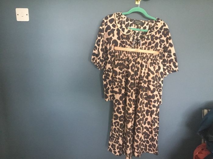 Wyse London leopard print top