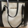 Micheal Kors handbag Image 2