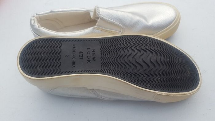 New Sneakers 4/37
