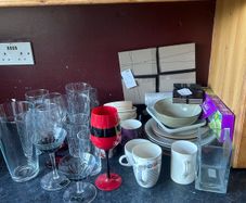 delph/ dinner ware