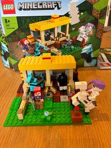 lego. 21171 Minecraft horse stable