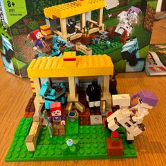 lego. 21171 Minecraft horse stable