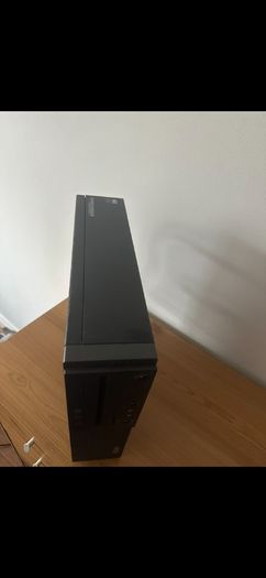 Lenovo ThinkCentre M700 PC i5 + 22" Samsung Monitor + Keyboard