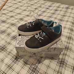 New Clarks Boys Trainers Uk size 12 G/ eu 30