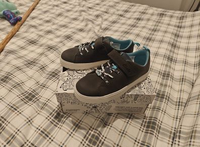 New Clarks Boys Trainers Uk size 12 G/ eu 30