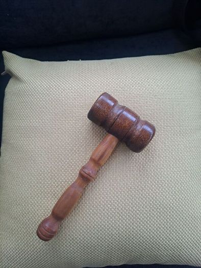 gavel
