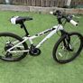 24" JM24 Oyama White Mountain Bike Image 2