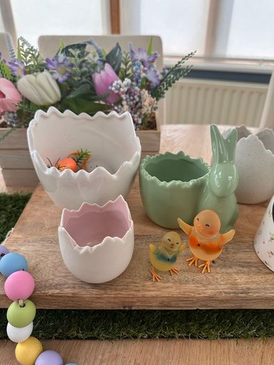 Easter/Spring planters/pots decor