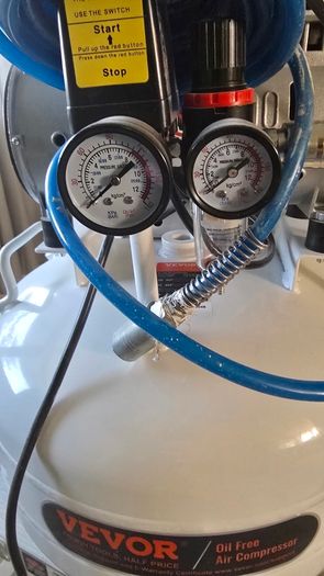 VEVOR Vertical Air Compressor 6.6 Gallon Ultra Quiet Oil-Free Air Compressor 30L Tank Silent Air Compressor 850W Oil Free Compressor Low Noise