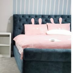 Almost New Bedframe or Headboard