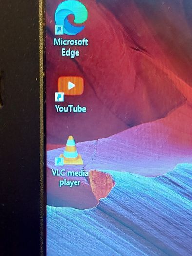 Asus Notebook PC, Model E203N, Intel Celeron CPU N3350, 1.1GHz, 2 GB Ram, 32GB Flash drive, windows 10, microsoft Edge, Chrome and VLC