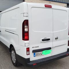 Nissan NV300 2021
